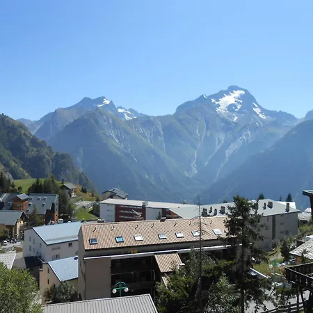 4 Pers. Aux Deux Alpes Avec Parking Et Vue Degagee - Fr-1-516-117 شقة لو دوز آلب